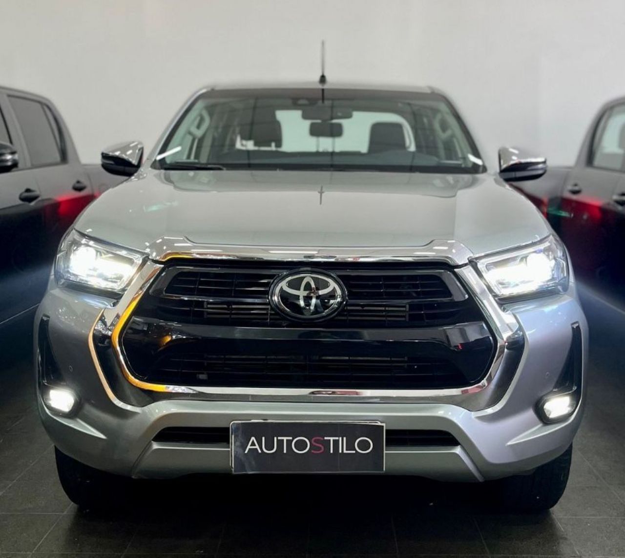 Toyota Hilux 2.8 TDI C/D 4x2 SRX AT6 204cv, foto 2