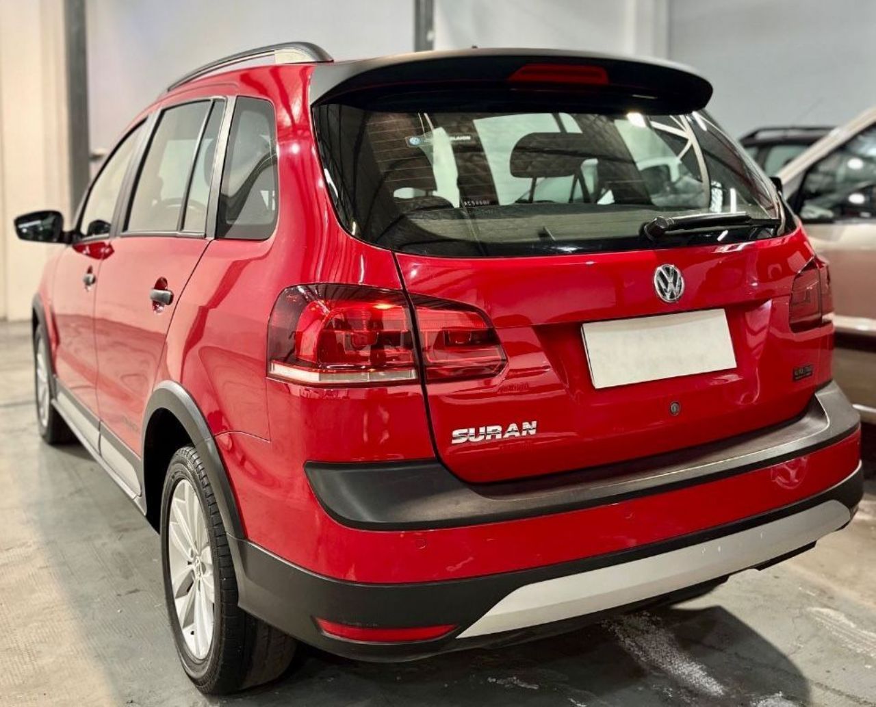 Volkswagen Suran 1.6 Track, foto 3